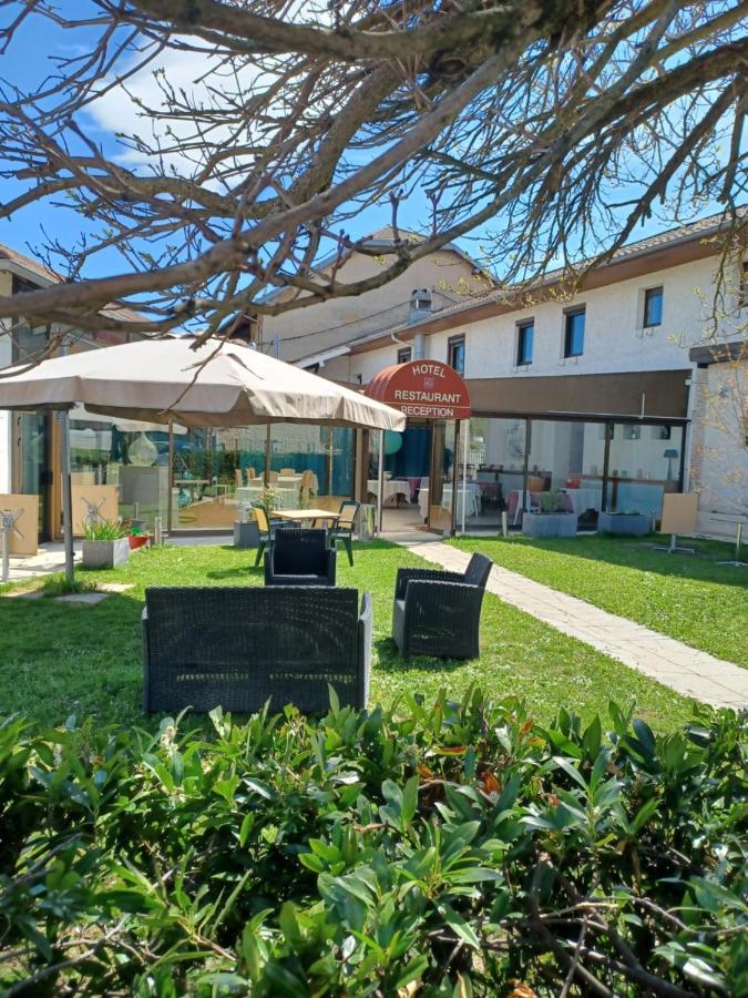 Hotel La Parenthese Attignat Exterior foto